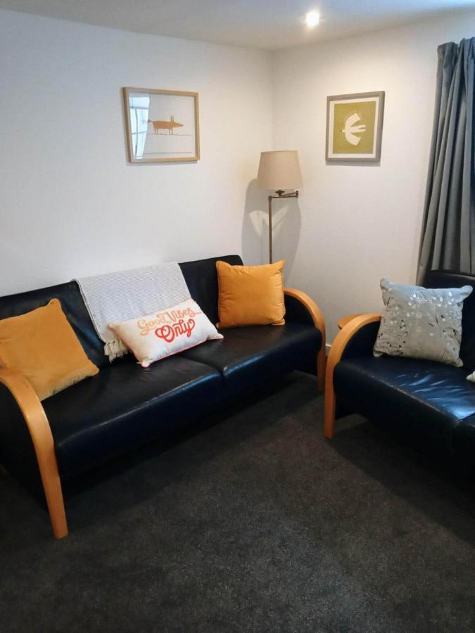 לונדין לינקס 2 Bedrooms Sleeps 4 Free Wifi Parking Outdoor Area מראה חיצוני תמונה